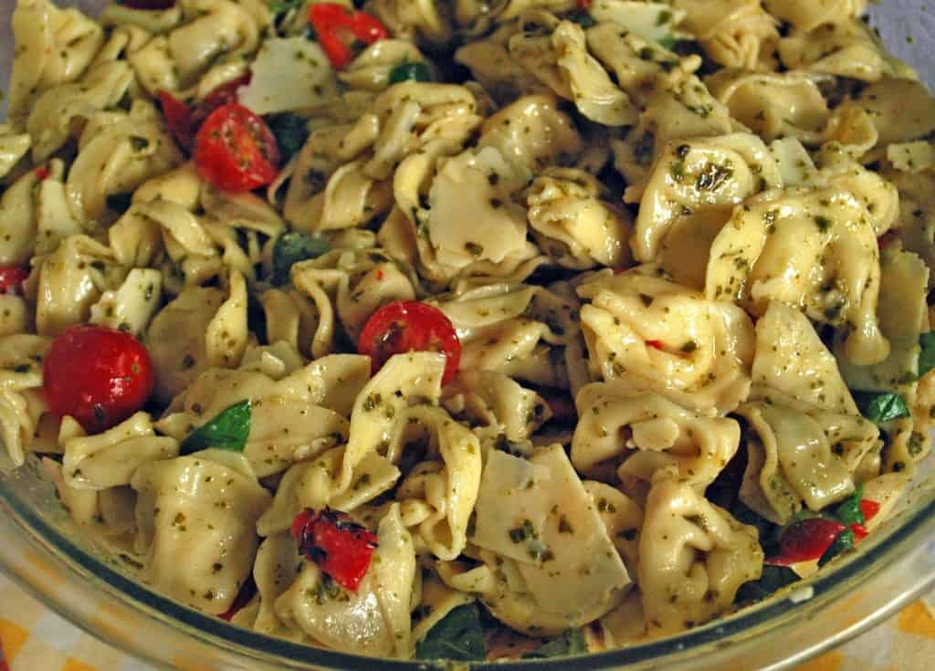 PestoTortelliniSaladBowl pesto tortellini salad